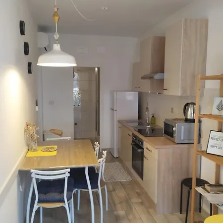 アパート Lucia パグ