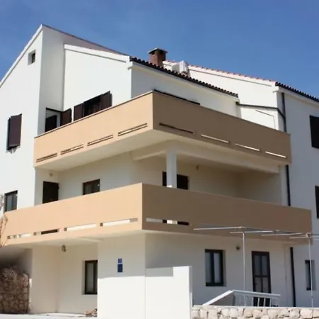 Lucia Apartment